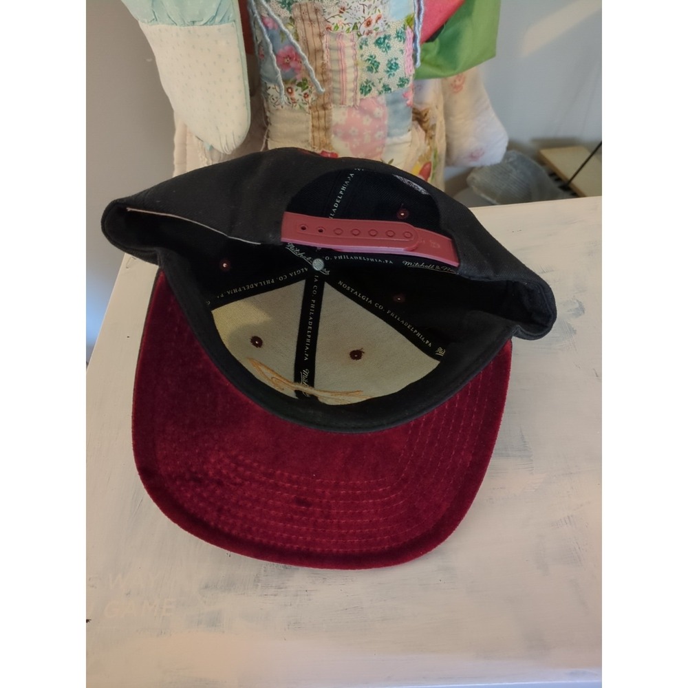 Cleveland Cavaliers Black Mitchell & Ness Snapback Hat RED SUEDE GREAT CONDITION - Picture 4 of 6